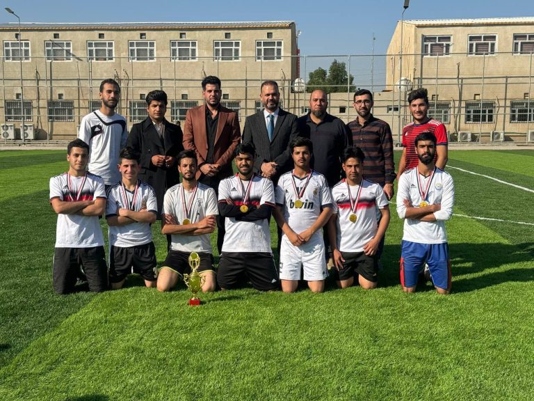 Read more about the article وحدة النشاطات الطلابية تقيم بطولة كرة القدم الخماسية بين الأقسام العلمية
