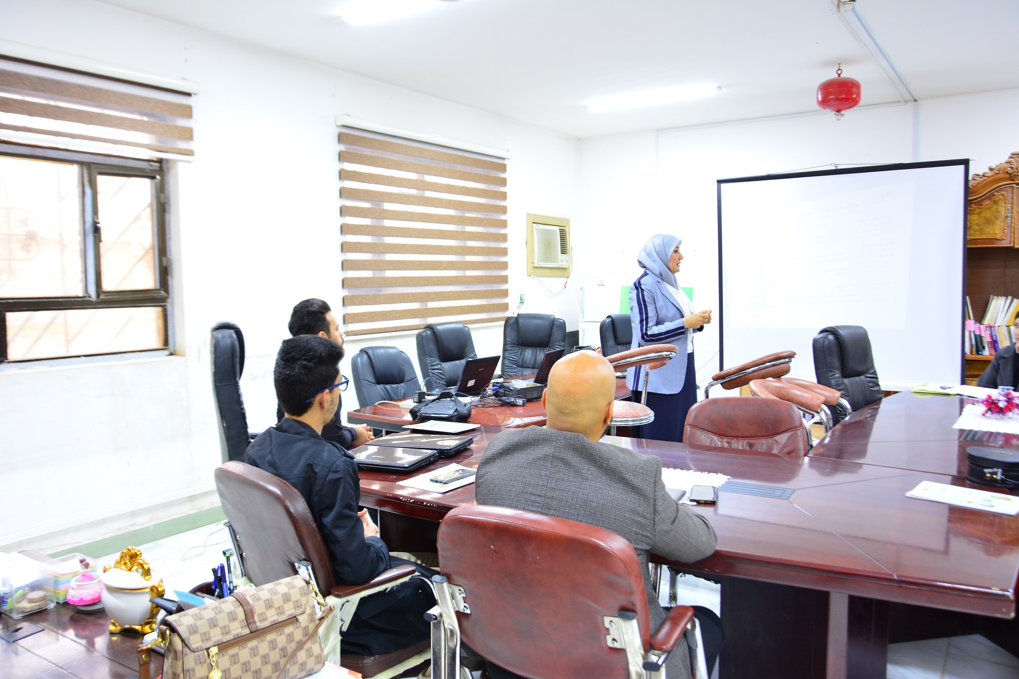 You are currently viewing جامعة كربلاء تنظم دورة تدريبية عن مبادرة “ريادة”