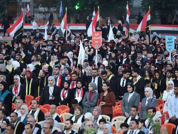 You are currently viewing During Baghdad University’s Graduation Ceremony , Dr. Al-Aboudi Directs Establishment of New College Specializing in Fields of Dcience & Attracting Students with High Grades in Next Academic Year