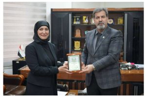 Read more about the article President of Quaid-i-Azam University- Pakistan Grants President of University of Kerbala an Honorary Shield