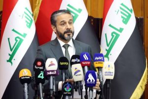 Read more about the article Dr. Al-Aboudi Honors Top Winners of Creativity & Excellence Award in Evaluation Test