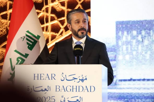 Read more about the article Dr. Al-Aboudi Honors International Graduation Projects & Excellence Award Winners at Arab Architecture Festival