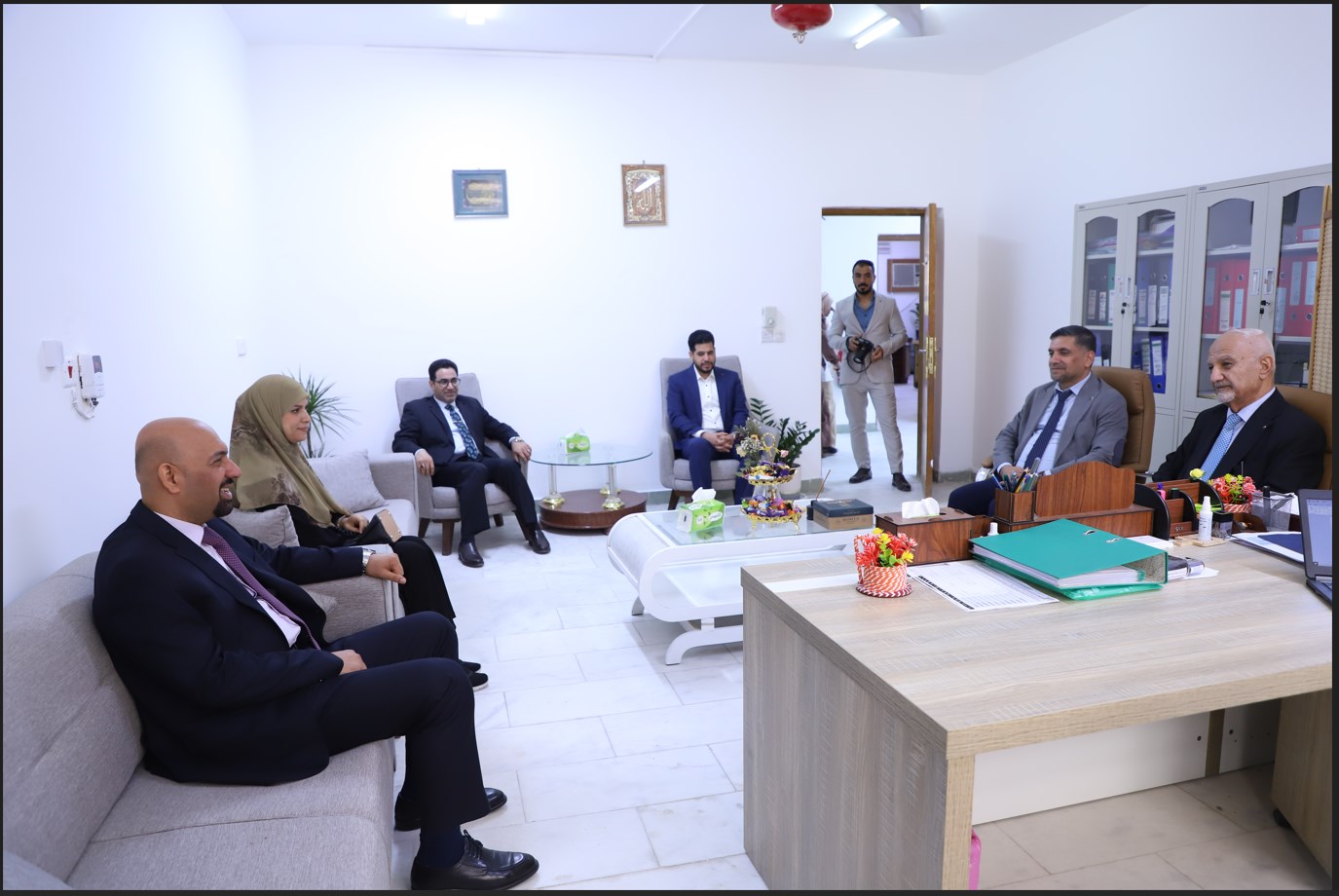 You are currently viewing وفد من جامعة وارث الأنبياء يزور كلية العلوم الطبية التطبيقية في جامعة كربلاء لتعزيز التعاون العلمي