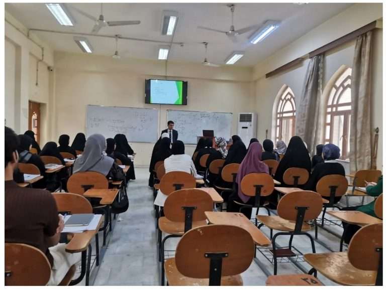 Read more about the article جامعة كربلاء تنظّم دورة تدريبية حول تقويم العلاقات بين الطلبة والكادر التدريسي