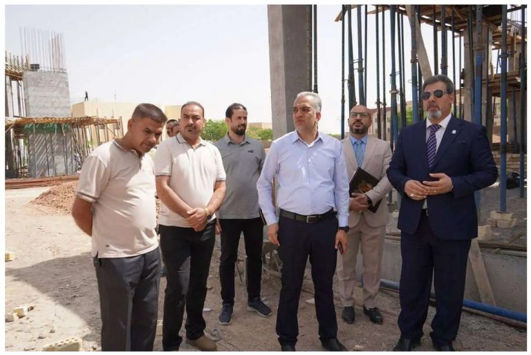 Read more about the article رئيس الجامعة يتفقد سير العمل في عدد من المشاريع المنفذة داخل الحرم الجامعي