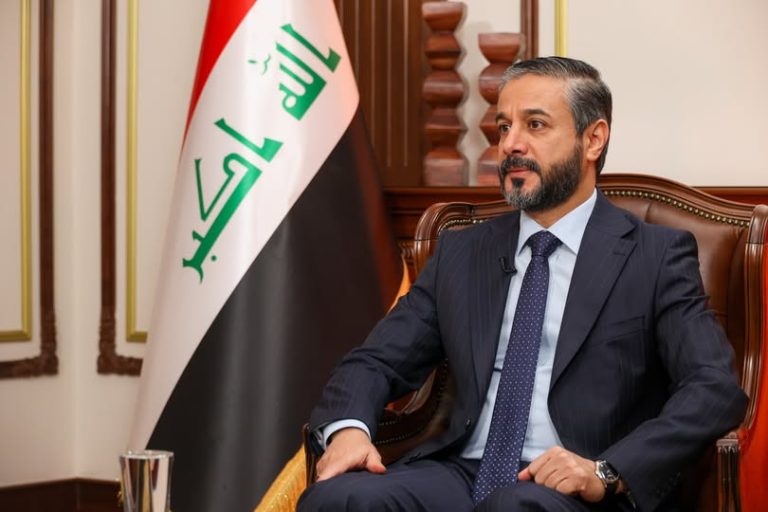 Read more about the article في خطة استثنائية للدراسات العليا .. وزير التعليم يوجه بمعالجة المقاعد الشاغرة ويعلن قبول قرابة 32 ألف طالب