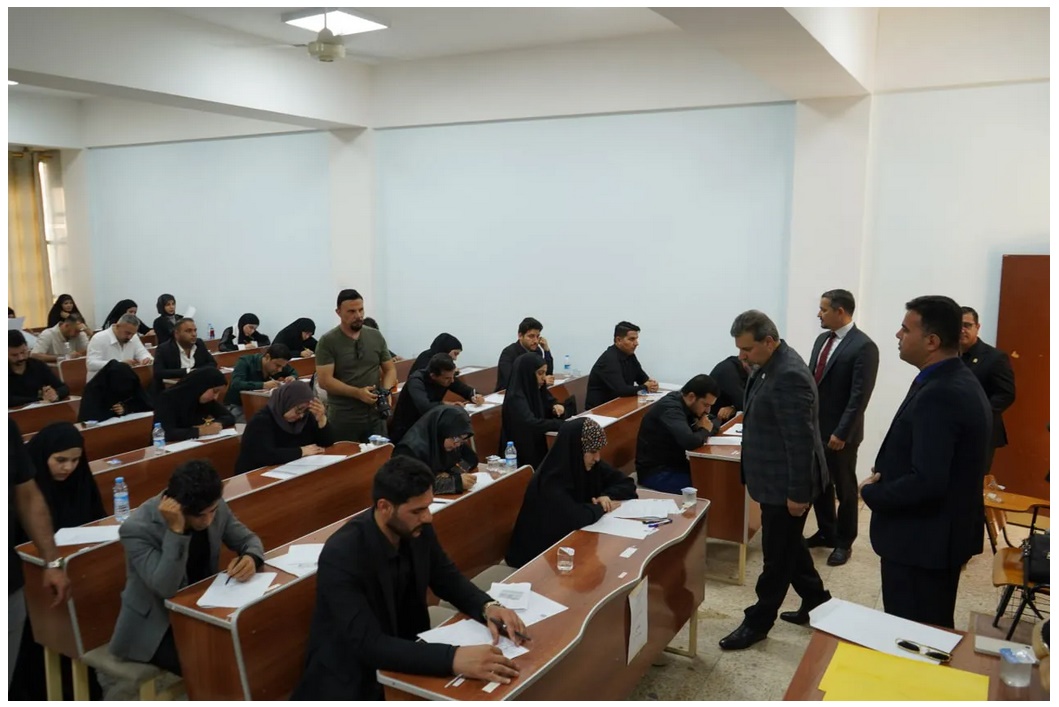 You are currently viewing جامعة كربلاء تنظم الامتحان التنافسي للقبول في الدراسات العليا ورئيسها يشيد بالجهود التنظيمية للملاكات