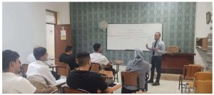 Read more about the article جامعة كربلاء تقيم دورة علمية حول استراتيجيات الخطاب اللغوي التعليمي