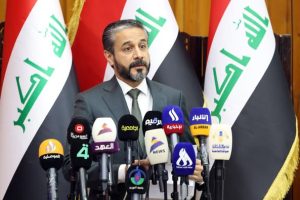 Read more about the article وزير التعليم يكرّم الأوائل الفائزين بجائزة الإبداع والتميز في الاختبار التقويمي