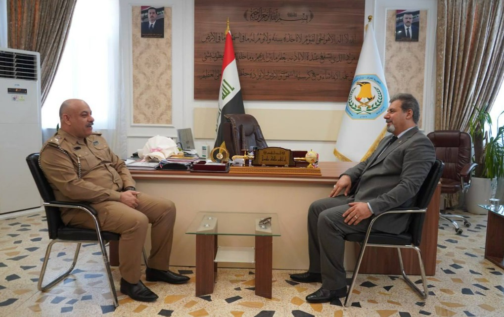 You are currently viewing رئيس الجامعة يبحث آلية التعاون المشترك مع قسم الإقامة في المحافظة