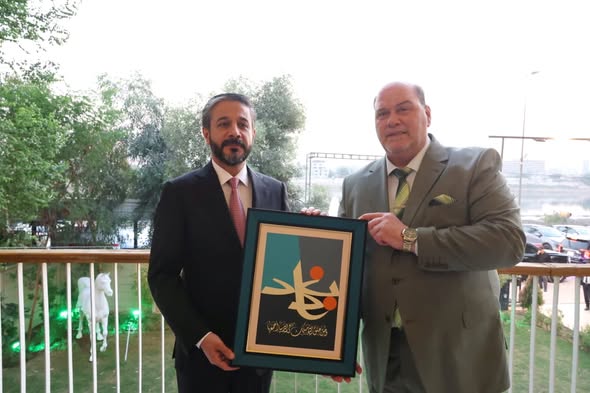 Read more about the article وزير التعليم يفتتح معارض فنية بالتعاون مع نقابة الفنانين العراقيين والنقابة تعرب عن تقديرها لمبادرته في إثراء الفضاء البصري في الجامعات