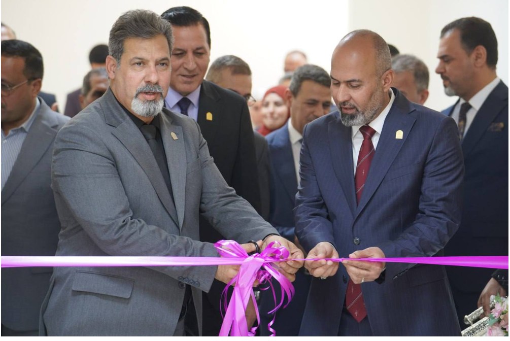 You are currently viewing خطوة لتعزيز البنية التحتية.. رئيس الجامعة يفتتح قاعة مناقشات جديدة