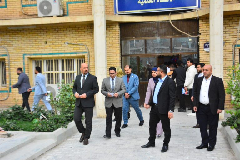 Read more about the article جولة تفقدية لعميد العلوم الطبية التطبيقية لتعزيز الانضباط الأكاديمي وضمان جاهزية المختبرات