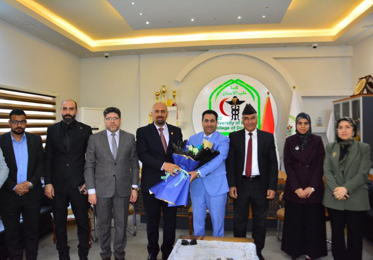 You are currently viewing عميد كلية العلوم الطبية التطبيقية يهنئ الأستاذ الدكتور أحمد هادي عبد الأمير بمناسبة تسنمه منصب عميد كلية طب الأسنان