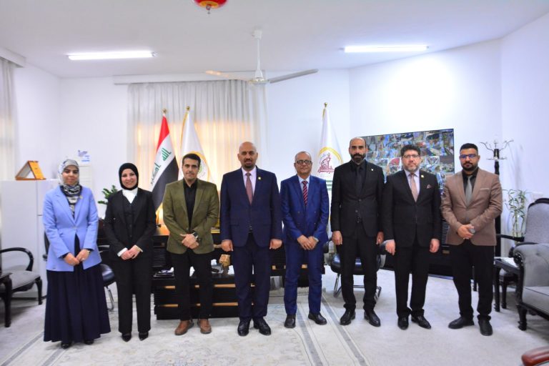 Read more about the article بخطى واثقة نحو التوسع الأكاديمي.. كلية العلوم الطبية التطبيقية بجامعة كربلاء تستقبل لجنة وزارية لاستحداث دراسة دكتوراه تحليلات مرضية