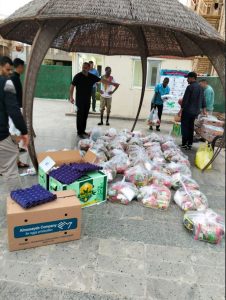 Read more about the article بلمسة إنسانية تتجاوز الحدود.. عميد كلية العلوم الطبية التطبيقية يوجه بدعم “طلبة الأقسام الداخلية الوافدين” بسلال غذائية